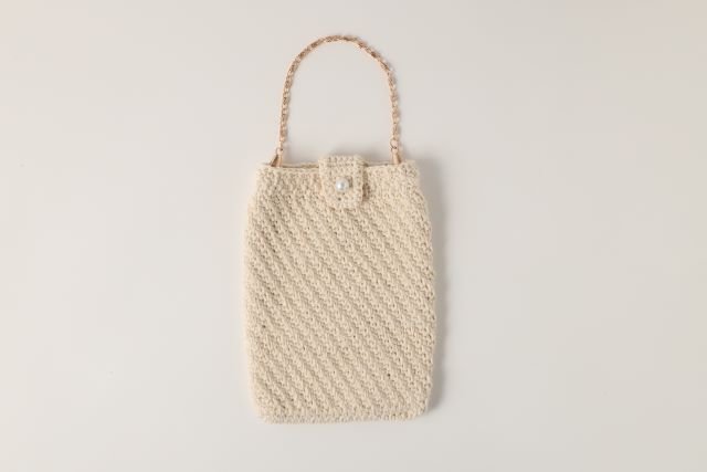 コットン糸のスマホポーチ